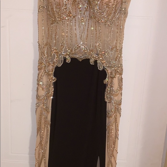 COPY - Swarovski crystal evening gown size 4 - Picture 7 of 16